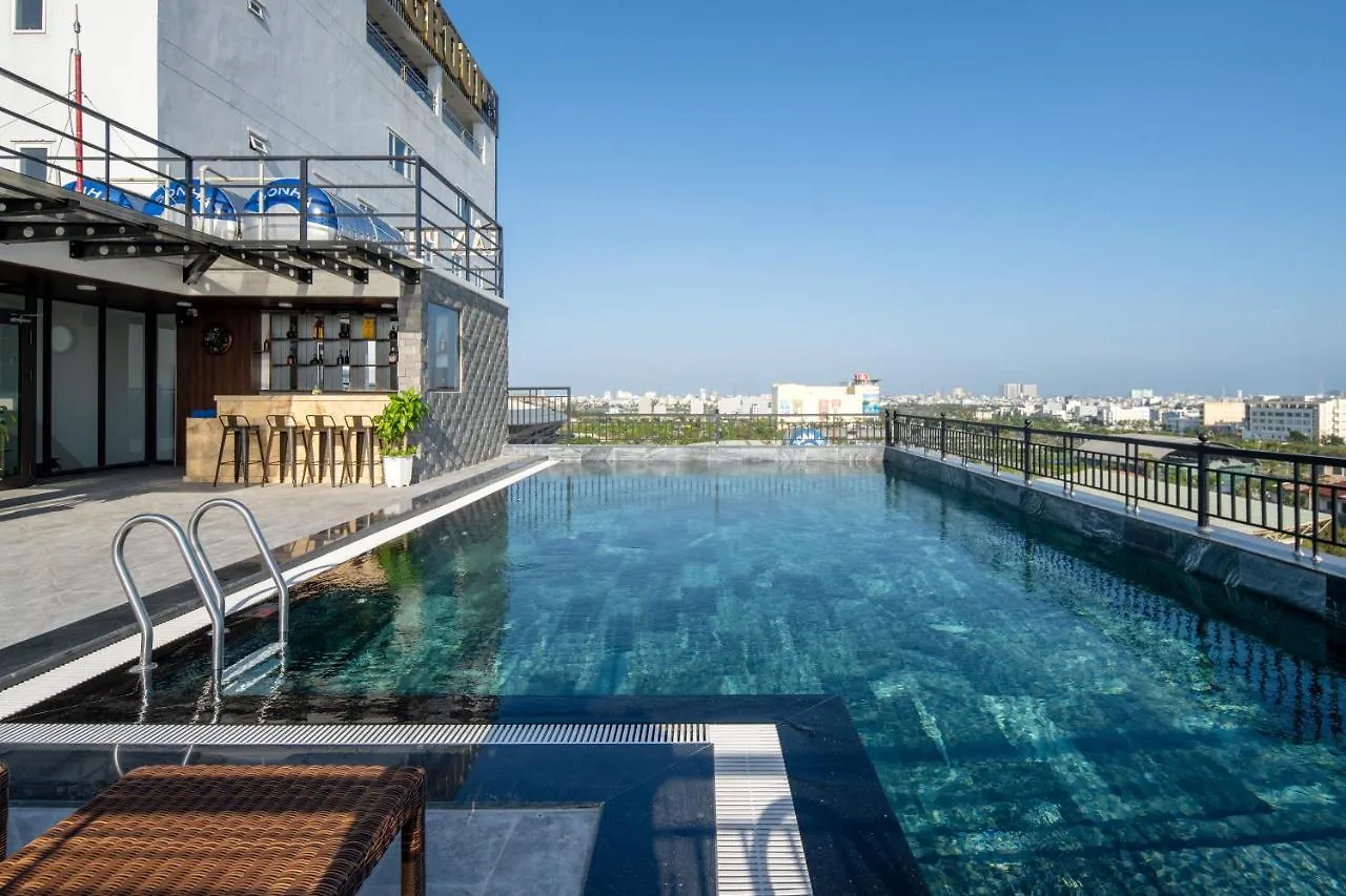 Tan Phuong Nam Hotel & Apartment Da Nang