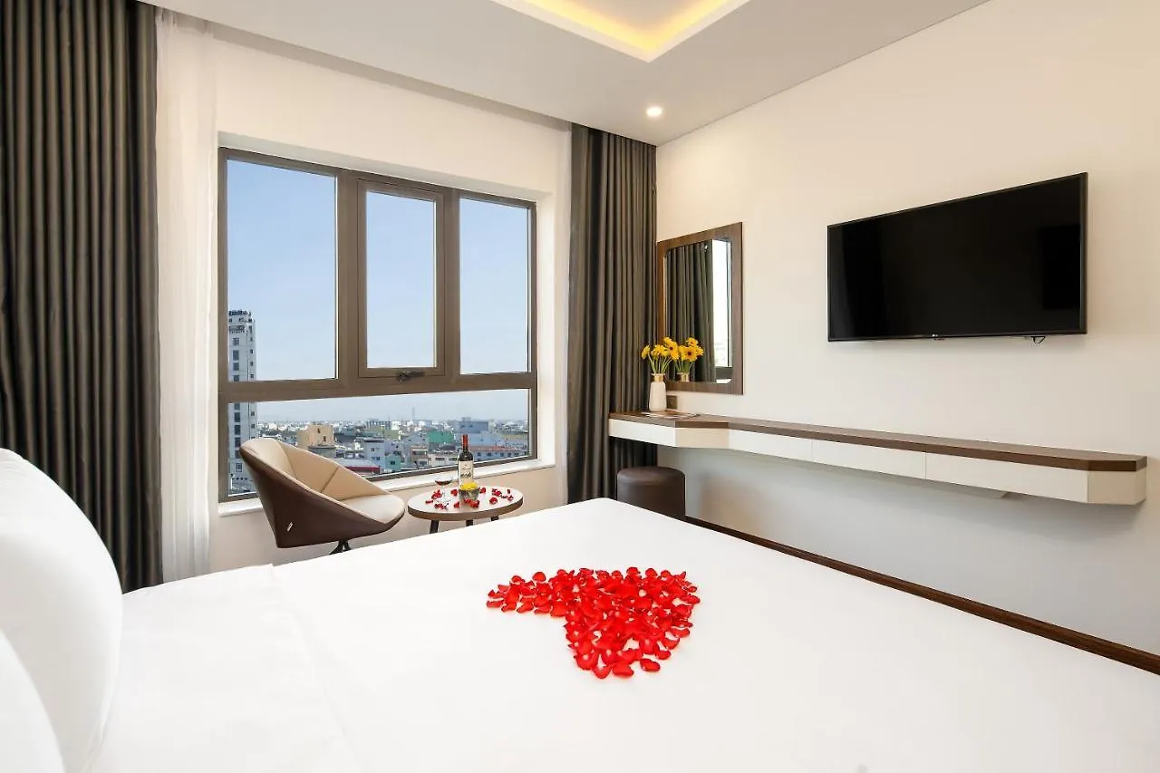 Tan Phuong Nam Hotel & Apartment Da Nang