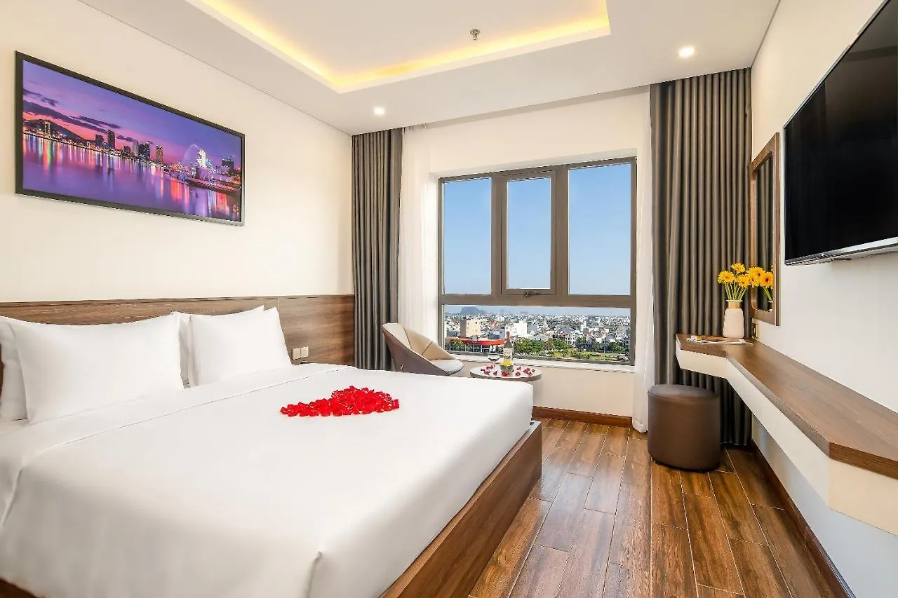 Tan Phuong Nam Hotel & Apartment Da Nang